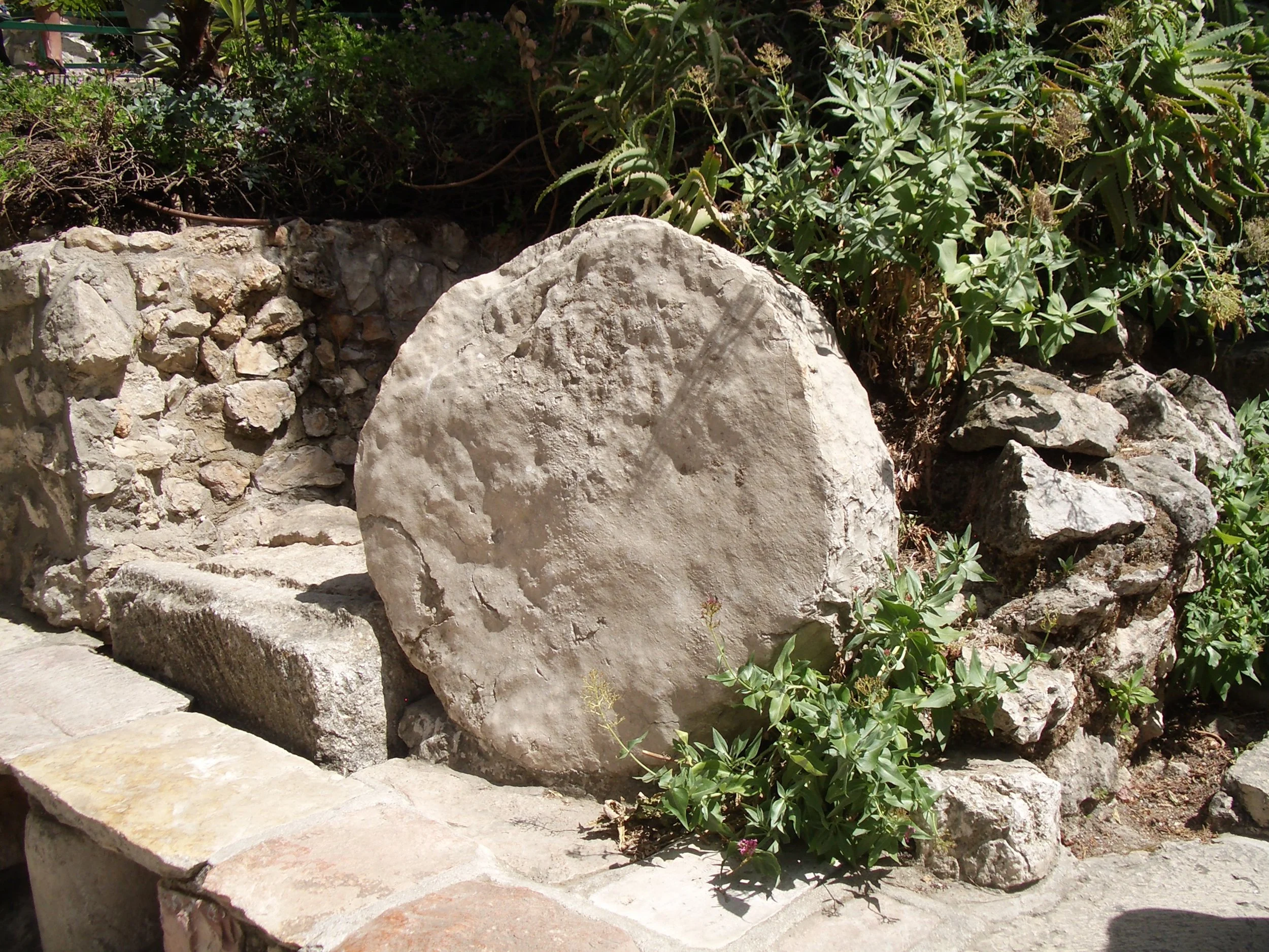 Between Cross and Crown: Reflections on Holy Saturday